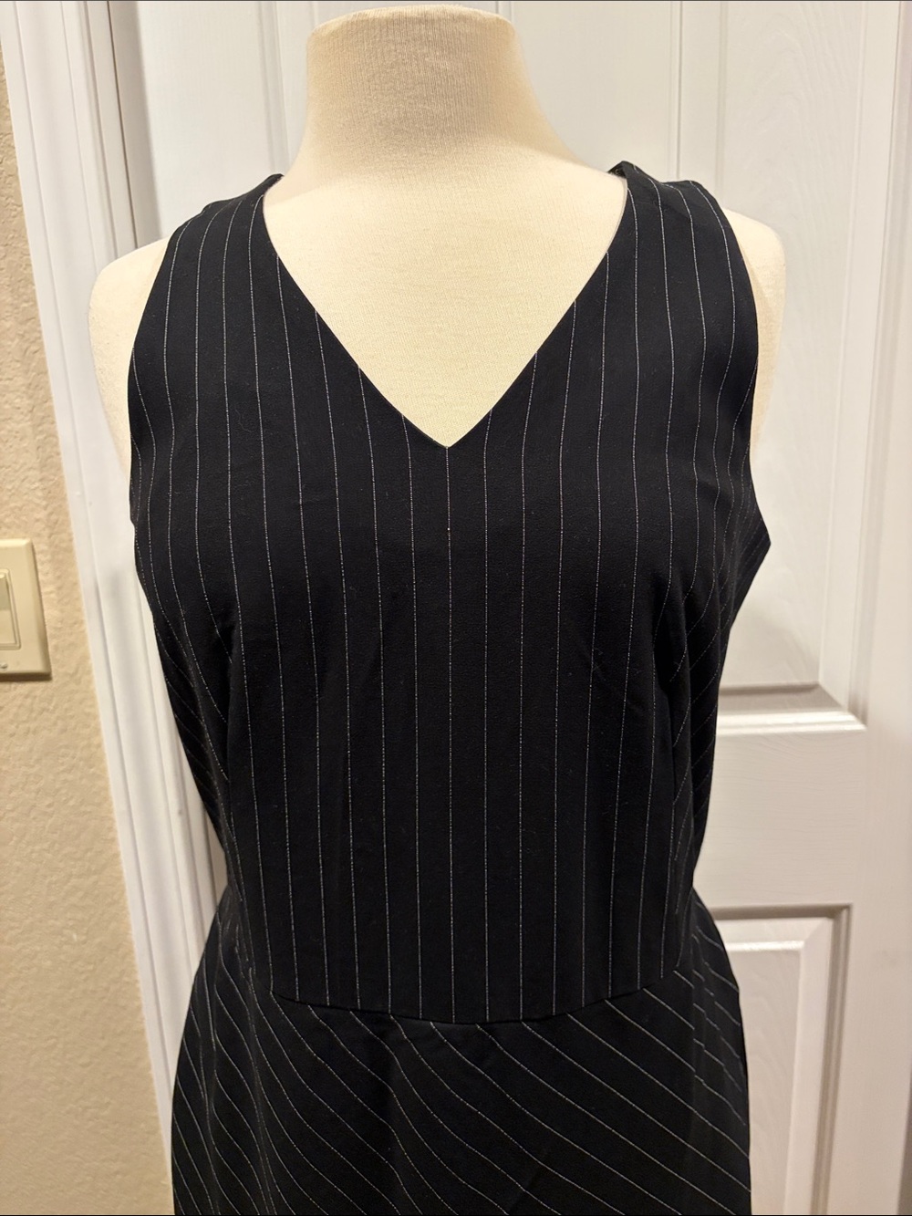 DKNY Black Pinstripe Midi Dress size 6 new with tags - Picture 7 of 10